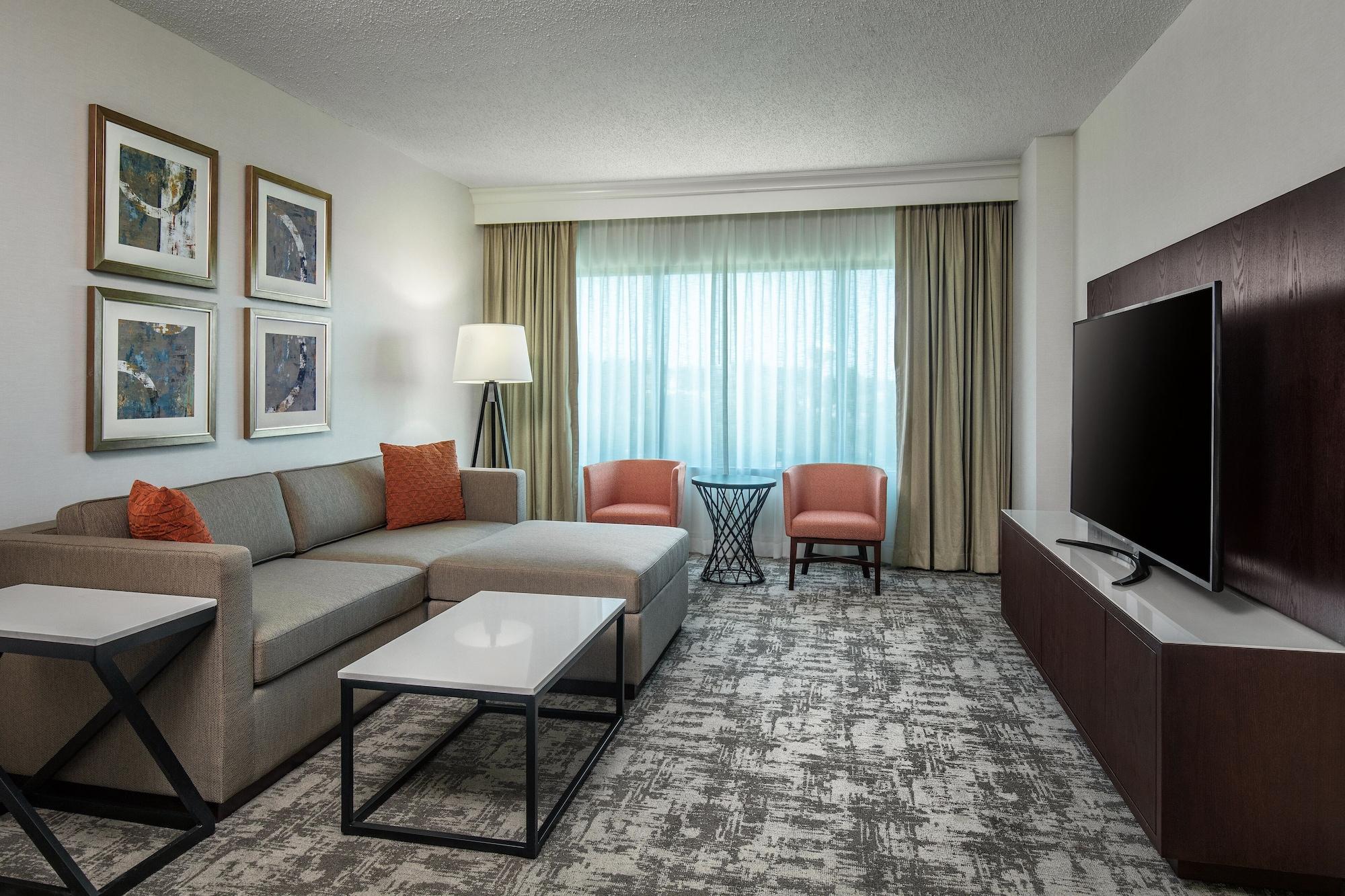 Hilton Greenville Exterior photo
