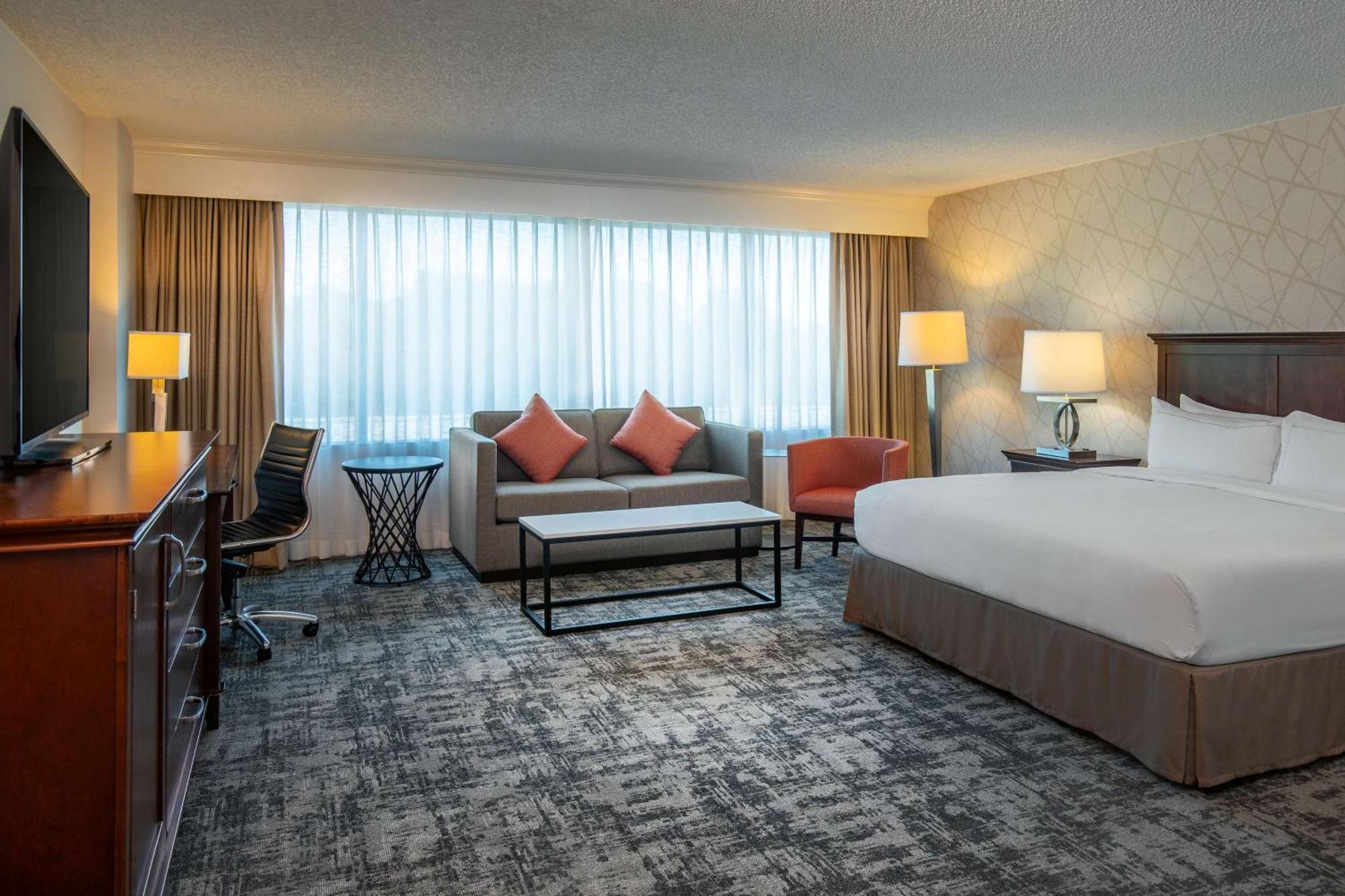 Hilton Greenville Exterior photo